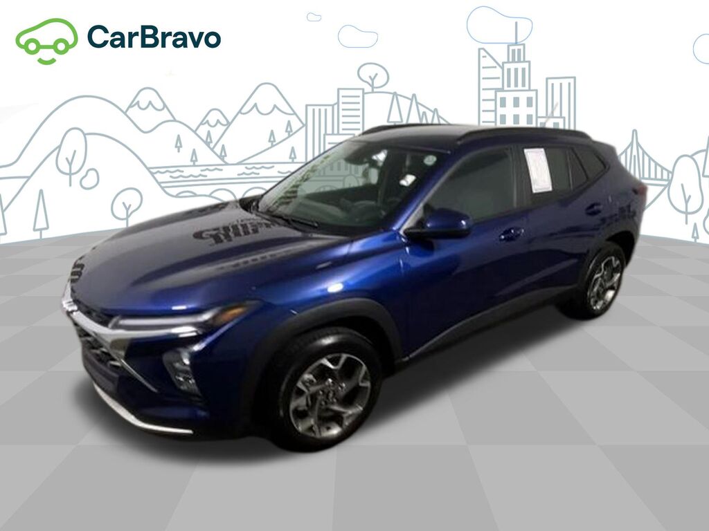 2024 Chevrolet Trax LT — photo 1 of 7