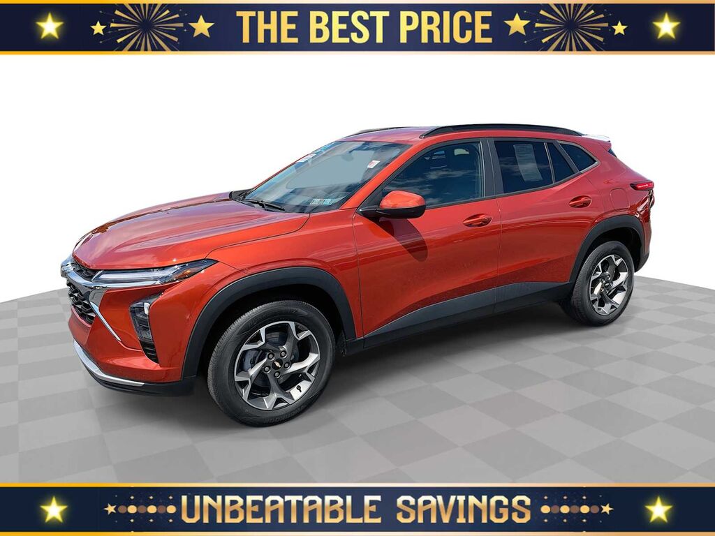 2024 Chevrolet Trax LT — photo 1 of 13