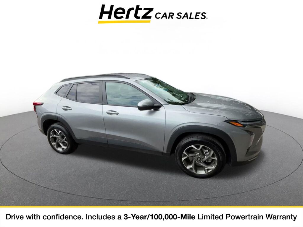 2025 Chevrolet Trax LT — photo 1 of 1