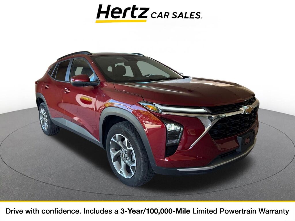 2025 Chevrolet Trax LT — photo 1 of 3