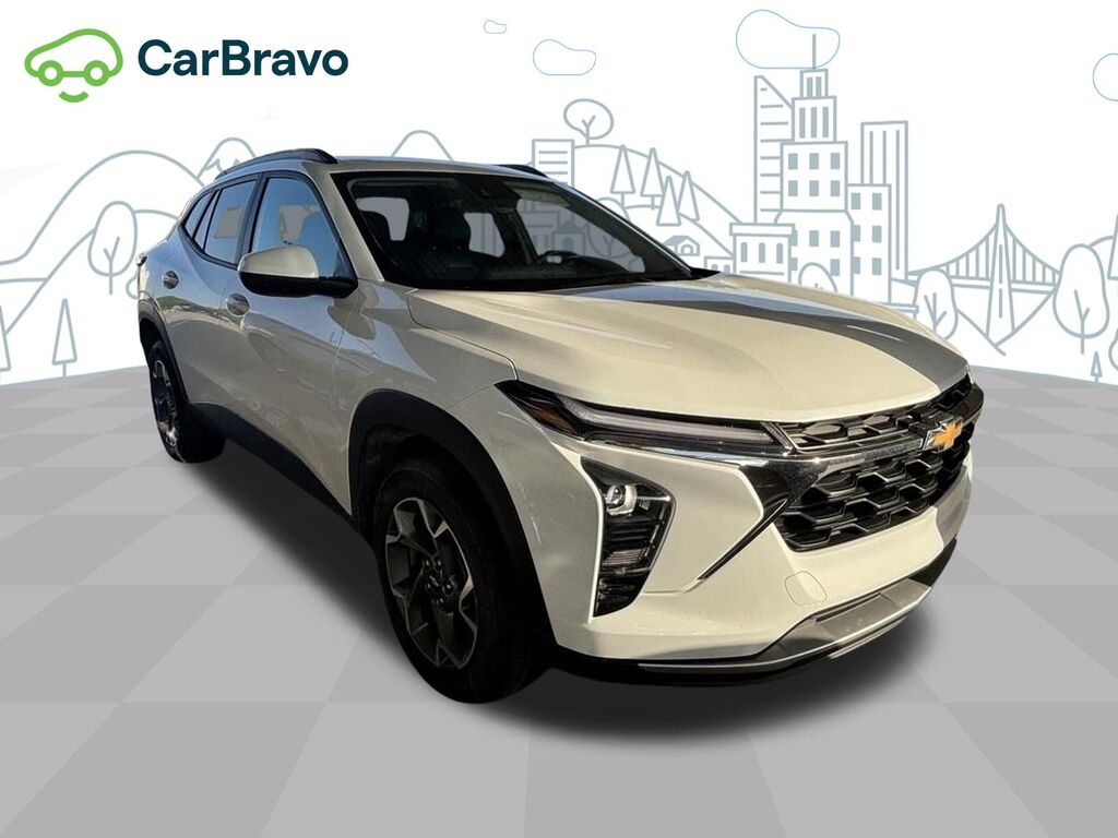 2025 Chevrolet Trax LT — photo 1 of 6