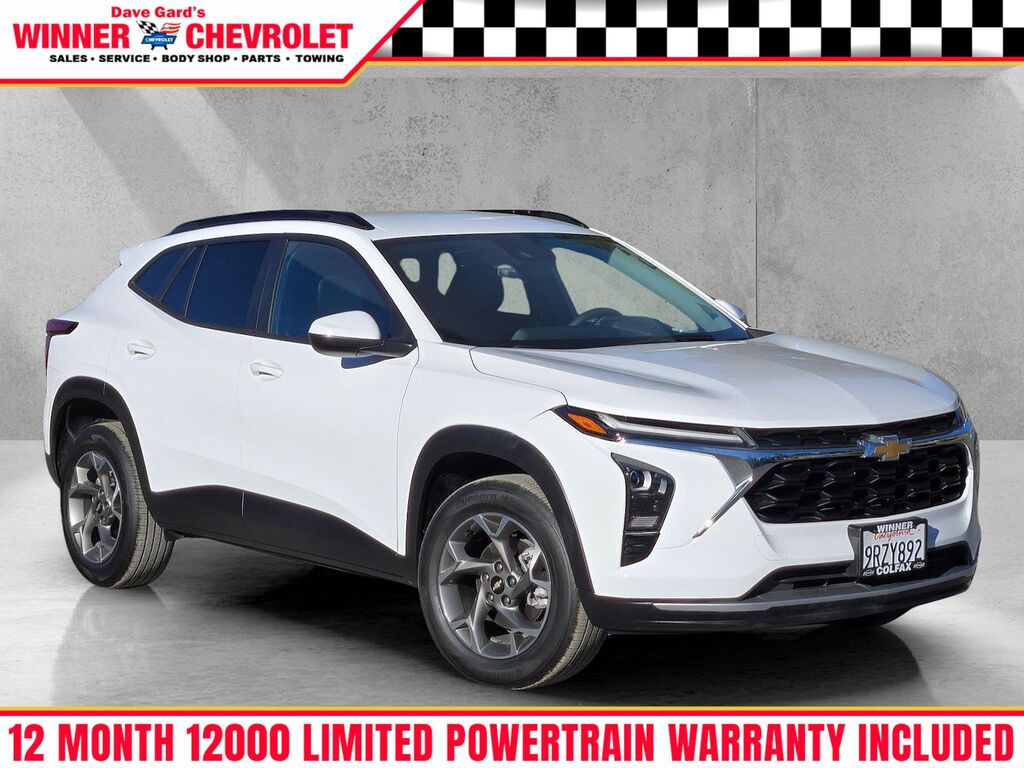 2025 Chevrolet Trax LT — photo 1 of 13