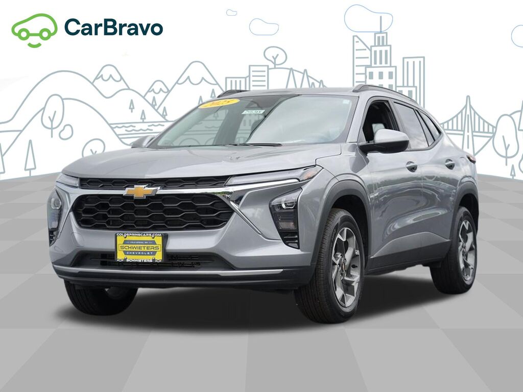2025 Chevrolet Trax LT — photo 1 of 7