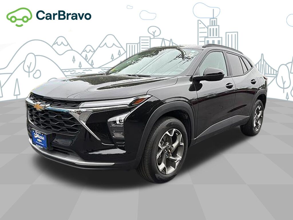 2025 Chevrolet Trax LT — photo 1 of 6