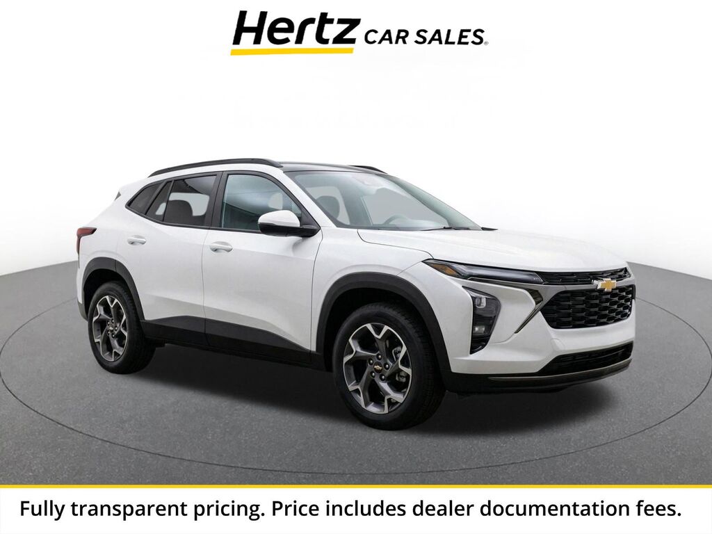 2025 Chevrolet Trax LT — photo 1 of 2