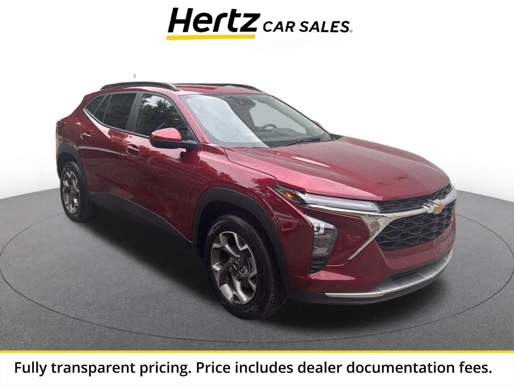 2025 Chevrolet Trax LT — photo 1 of 2