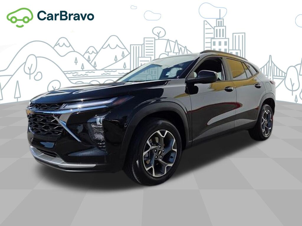 2025 Chevrolet Trax LT — photo 1 of 6
