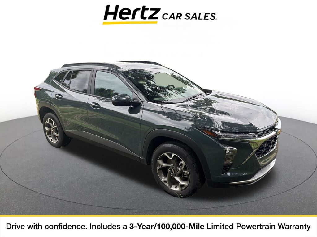 2025 Chevrolet Trax LT — photo 1 of 4