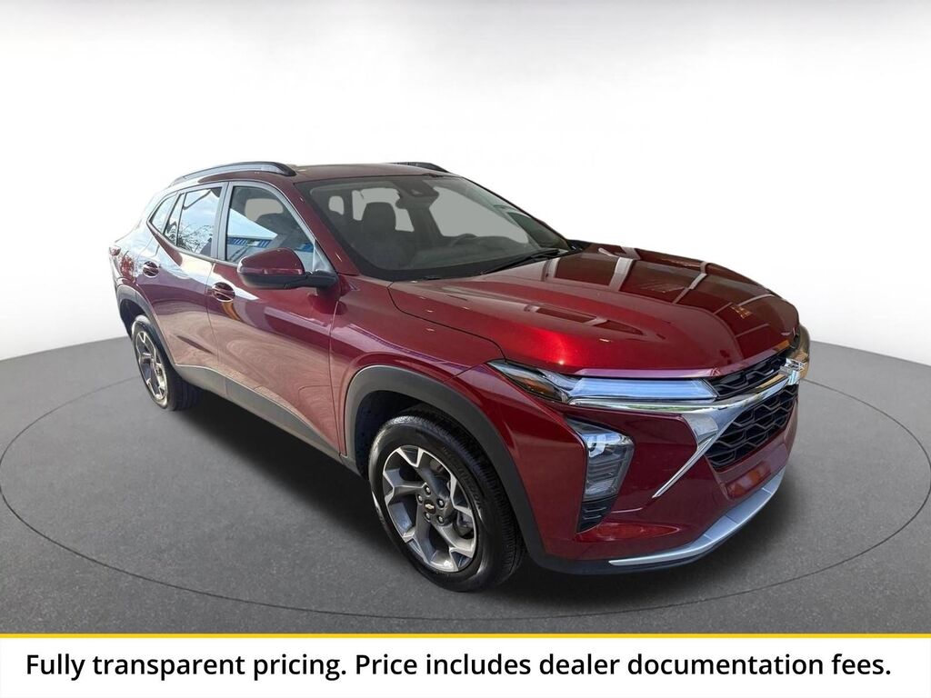 2025 Chevrolet Trax LT — photo 1 of 2