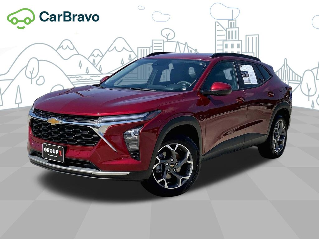 2025 Chevrolet Trax LT — photo 1 of 7