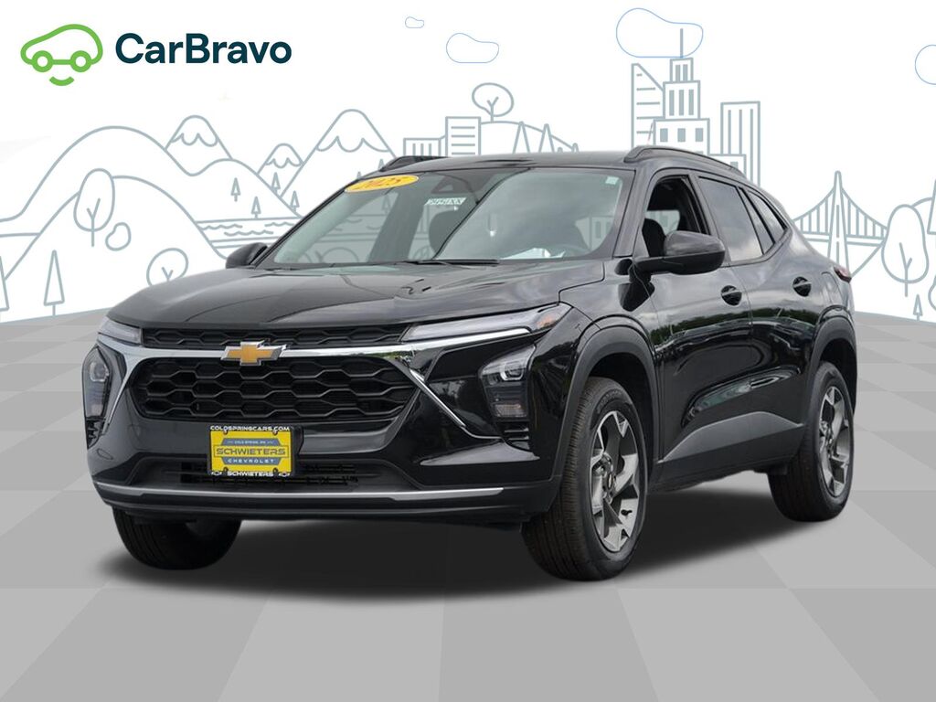 2025 Chevrolet Trax LT — photo 1 of 7