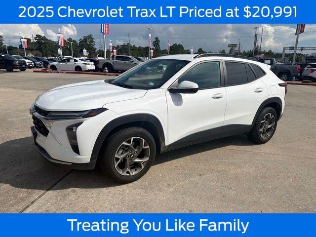 2025 Chevrolet Trax LT