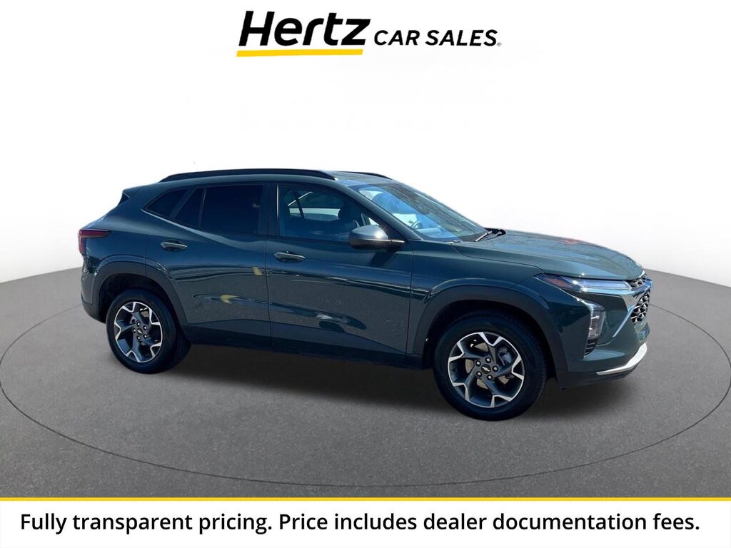 2025 Chevrolet Trax LT — photo 1 of 1