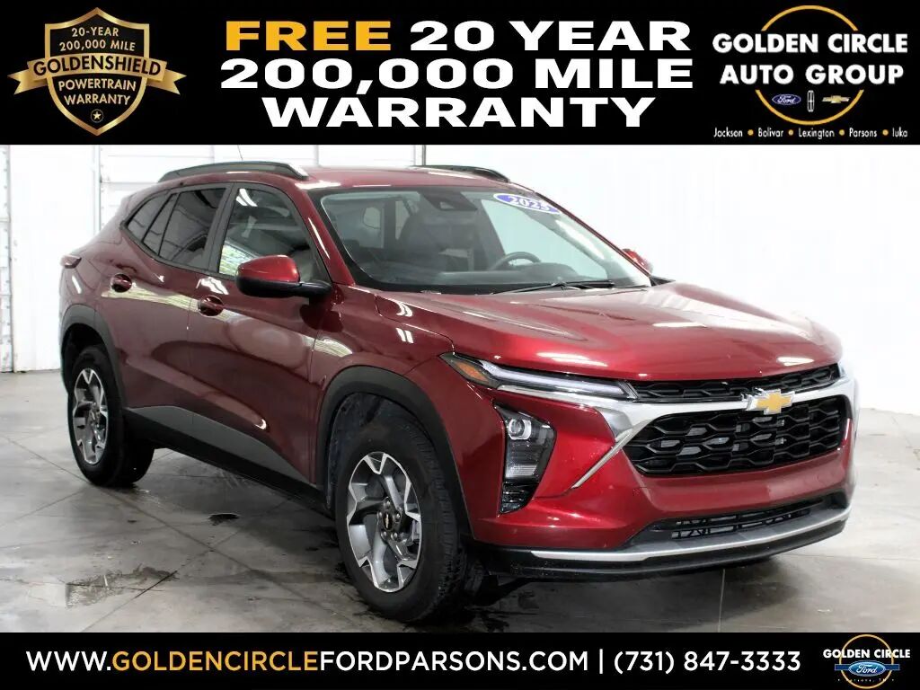 2025 Chevrolet Trax LT — photo 1 of 13