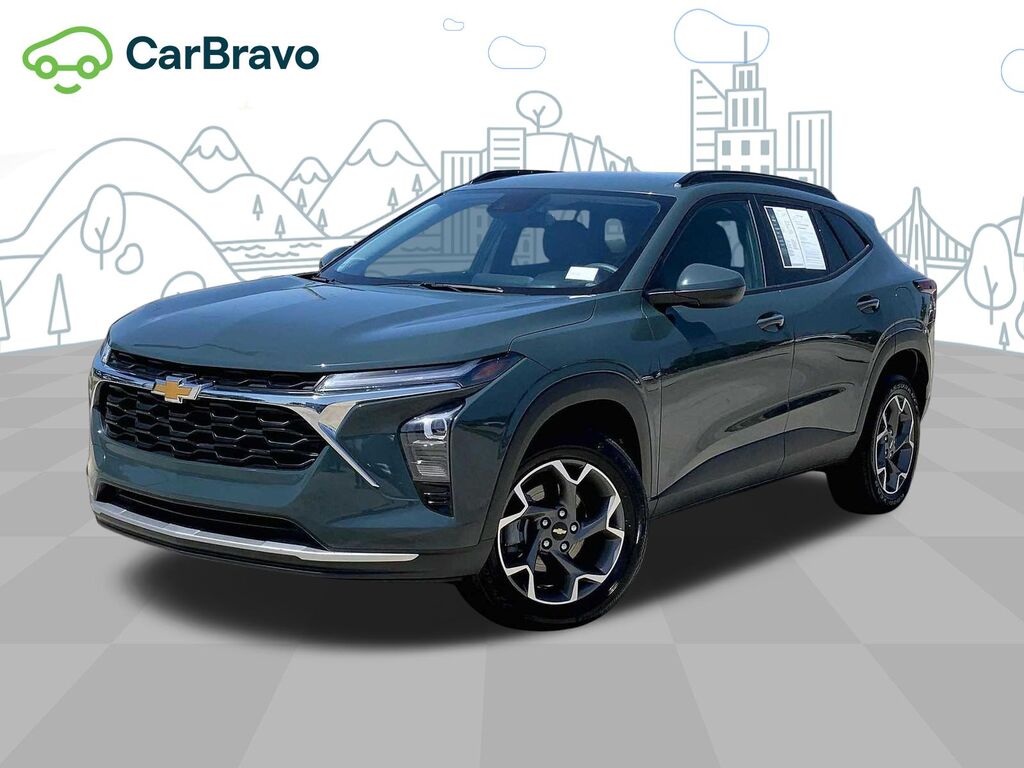 2025 Chevrolet Trax LT — photo 1 of 7