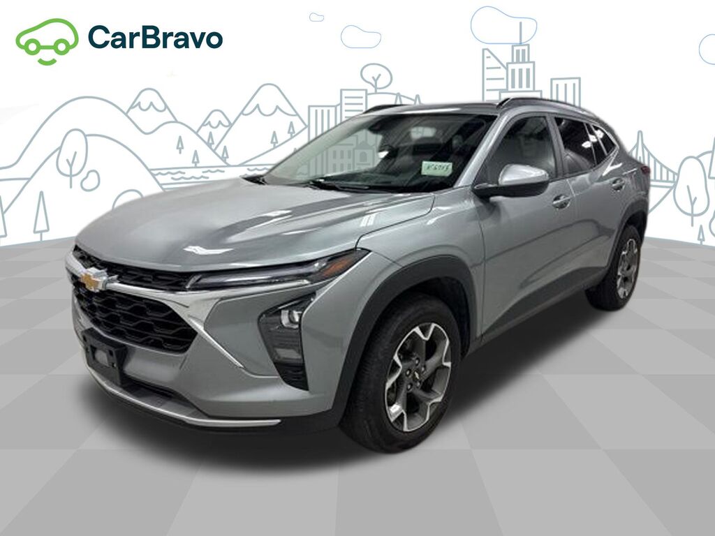 2025 Chevrolet Trax LT — photo 1 of 5