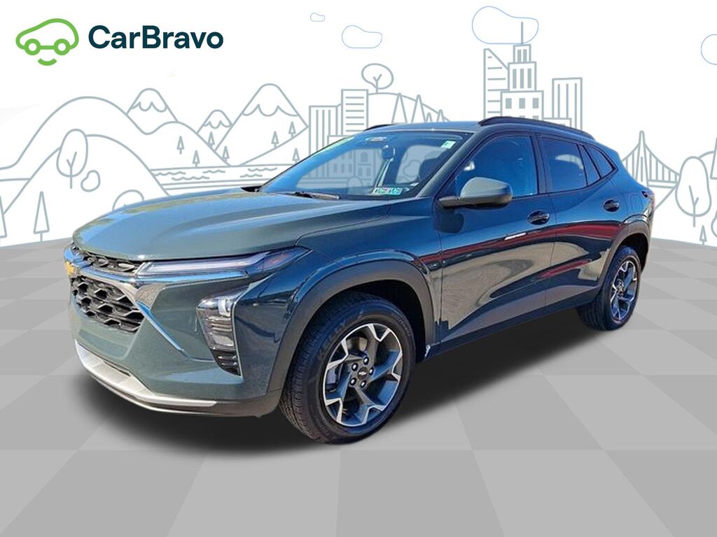 2025 Chevrolet Trax LT — photo 1 of 7