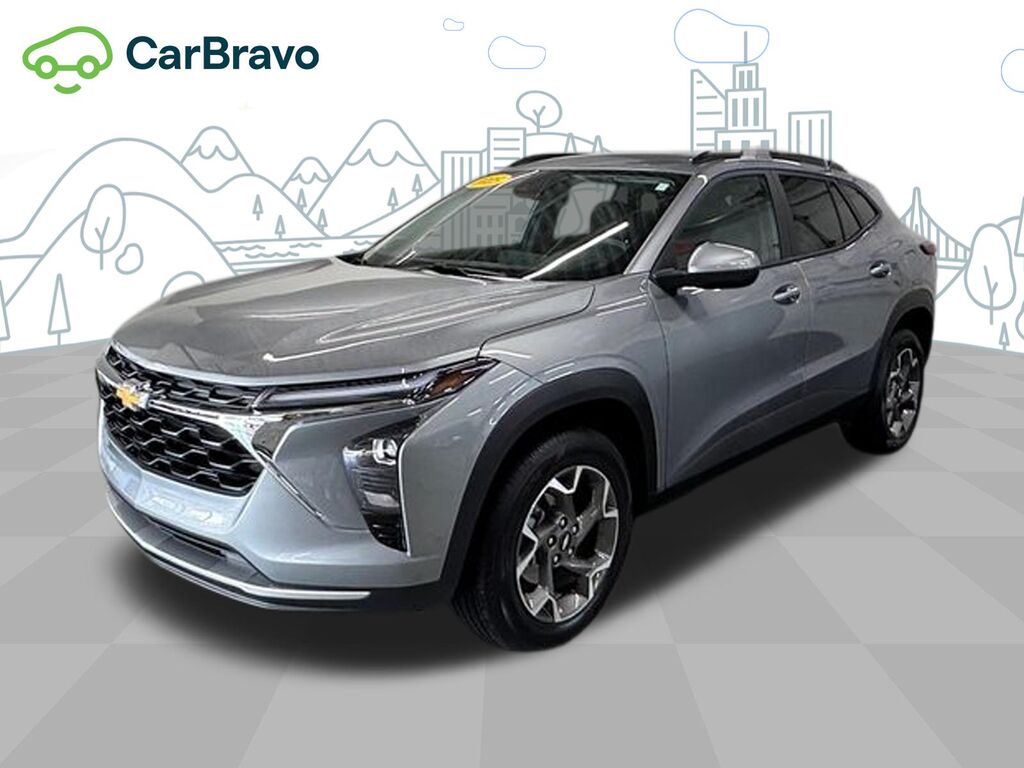 2025 Chevrolet Trax LT — photo 1 of 7