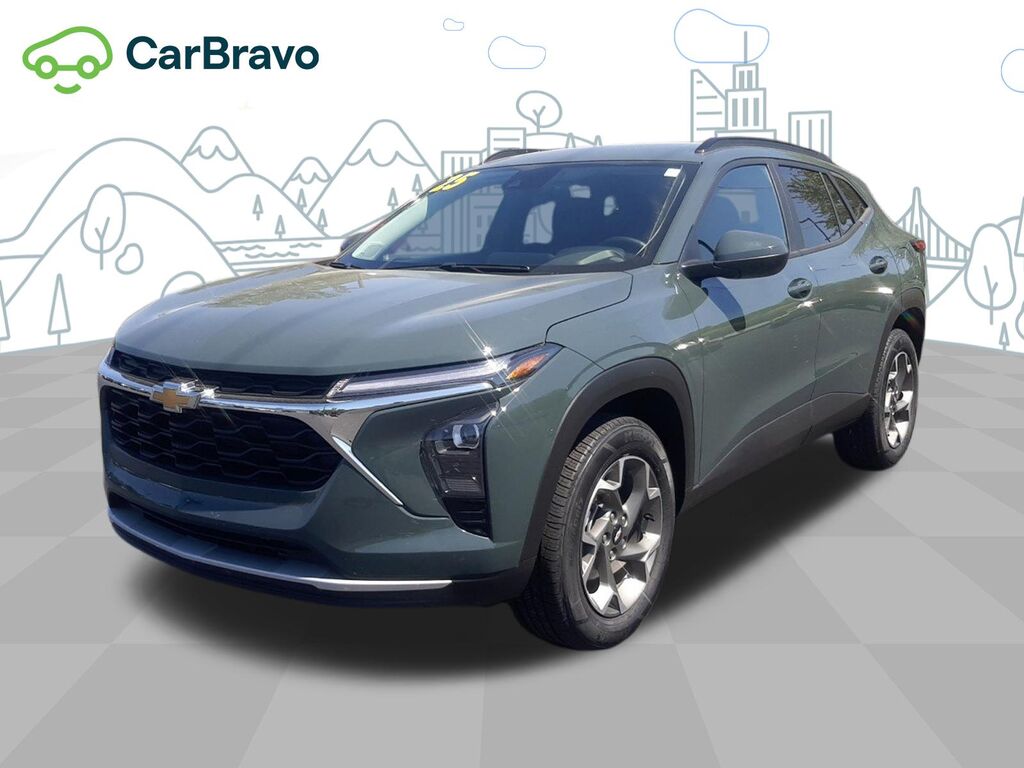 2025 Chevrolet Trax LT — photo 1 of 7
