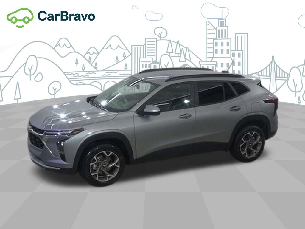 2025 Chevrolet Trax LT — photo 1 of 7