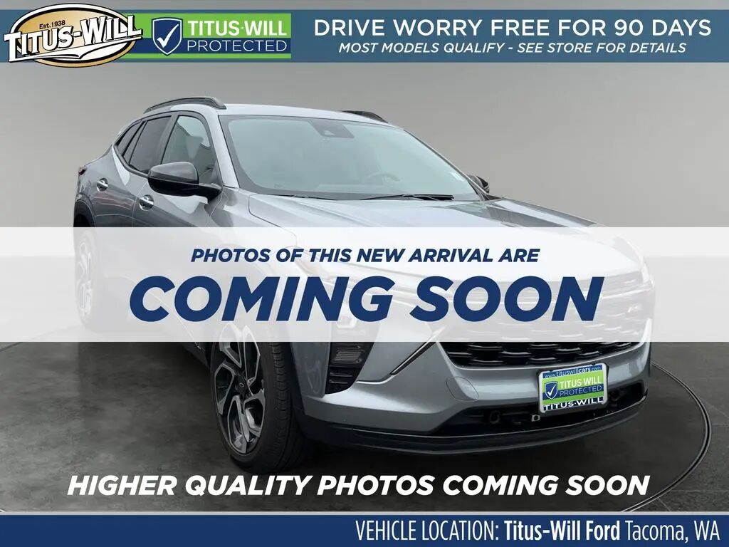2024 Chevrolet Trax RS — photo 1 of 8