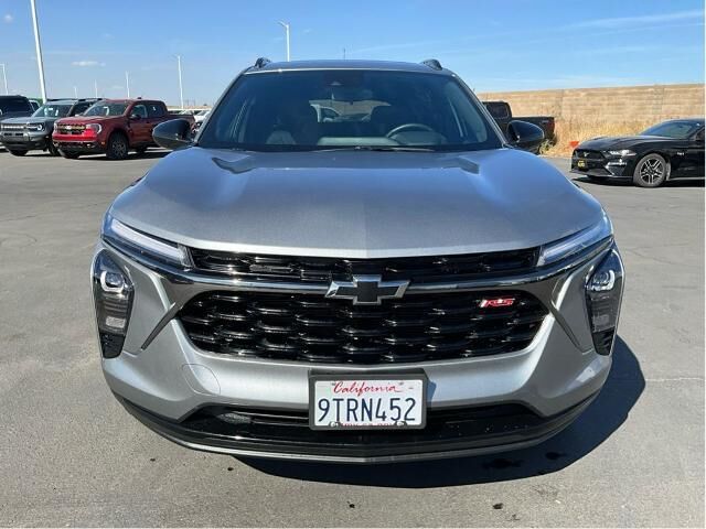 2025 Chevrolet Trax RS