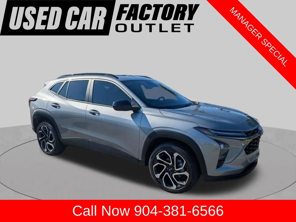2025 Chevrolet Trax RS — photo 1 of 13