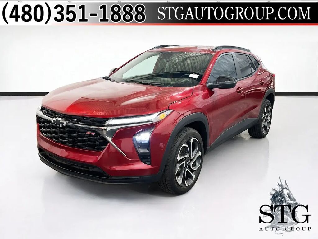 2025 Chevrolet Trax RS — photo 1 of 4