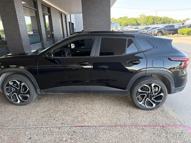 2025 Chevrolet Trax RS