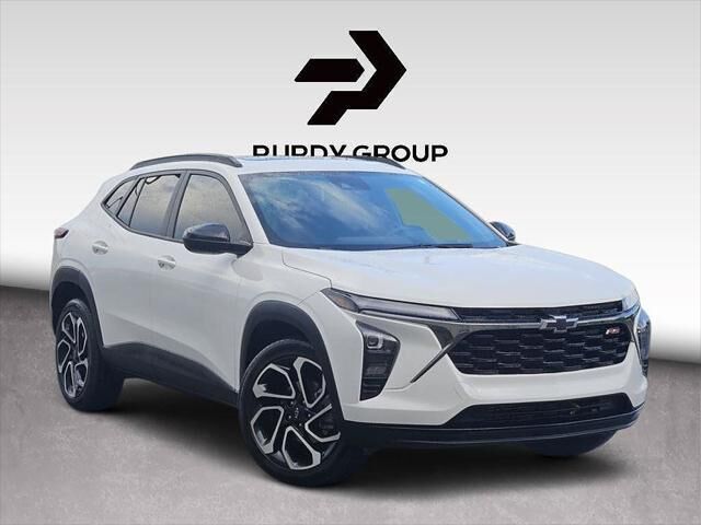 2025 Chevrolet Trax RS — photo 1 of 1