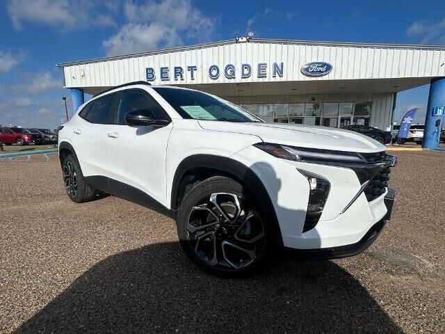 2025 Chevrolet Trax RS