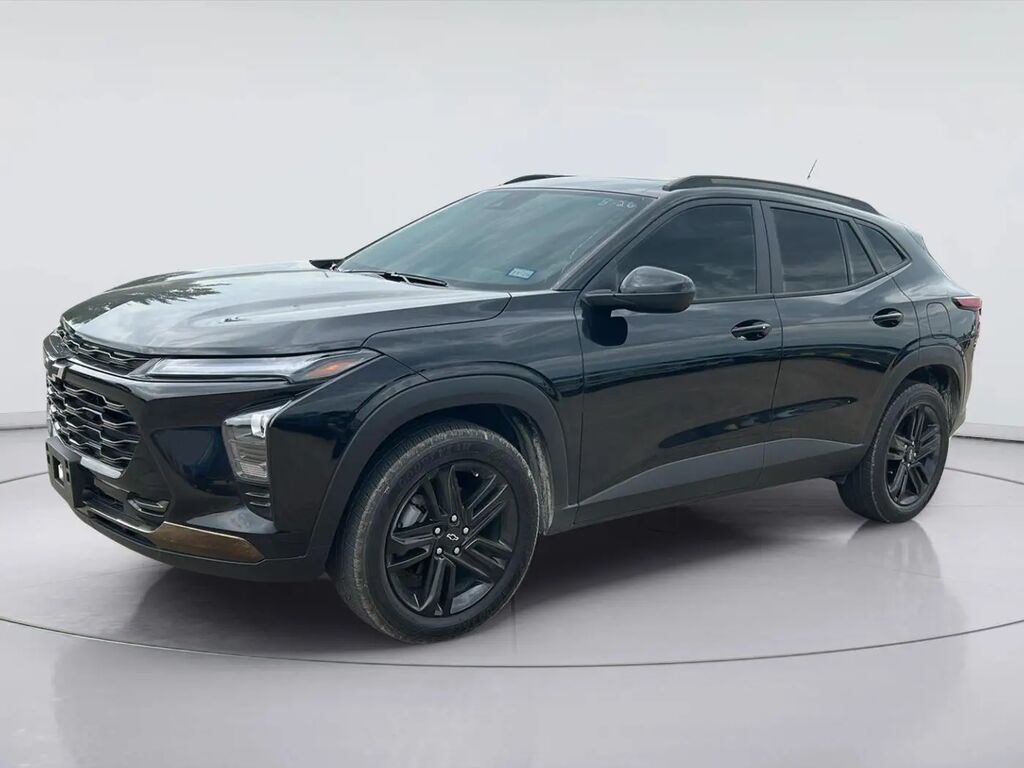 2025 Chevrolet Trax ACTIV — photo 1 of 13