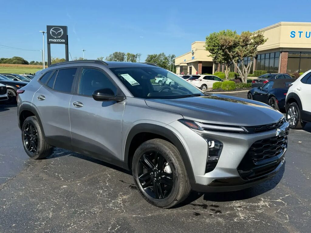 2025 Chevrolet Trax ACTIV — photo 1 of 13