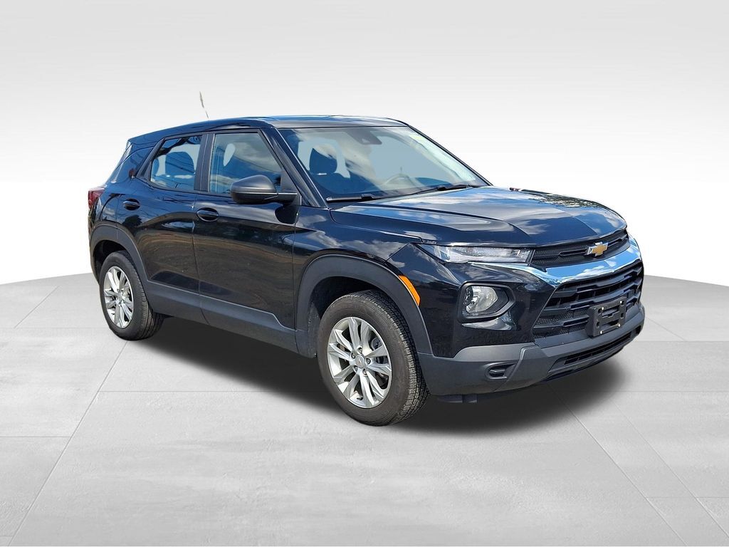 2023 Chevrolet TrailBlazer LS — photo 1 of 13