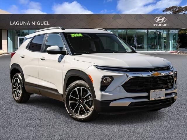 2024 Chevrolet Trailblazer LT — photo 1 of 13