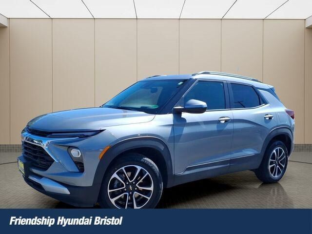2024 Chevrolet Trailblazer LT — photo 1 of 10