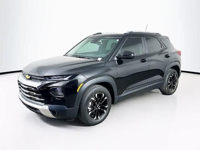 2023 Chevrolet Trailblazer LT — photo 1 of 13