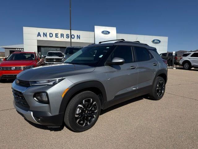 2023 Chevrolet Trailblazer LT — photo 1 of 12