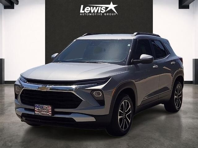 2025 Chevrolet Trailblazer LT — photo 1 of 13