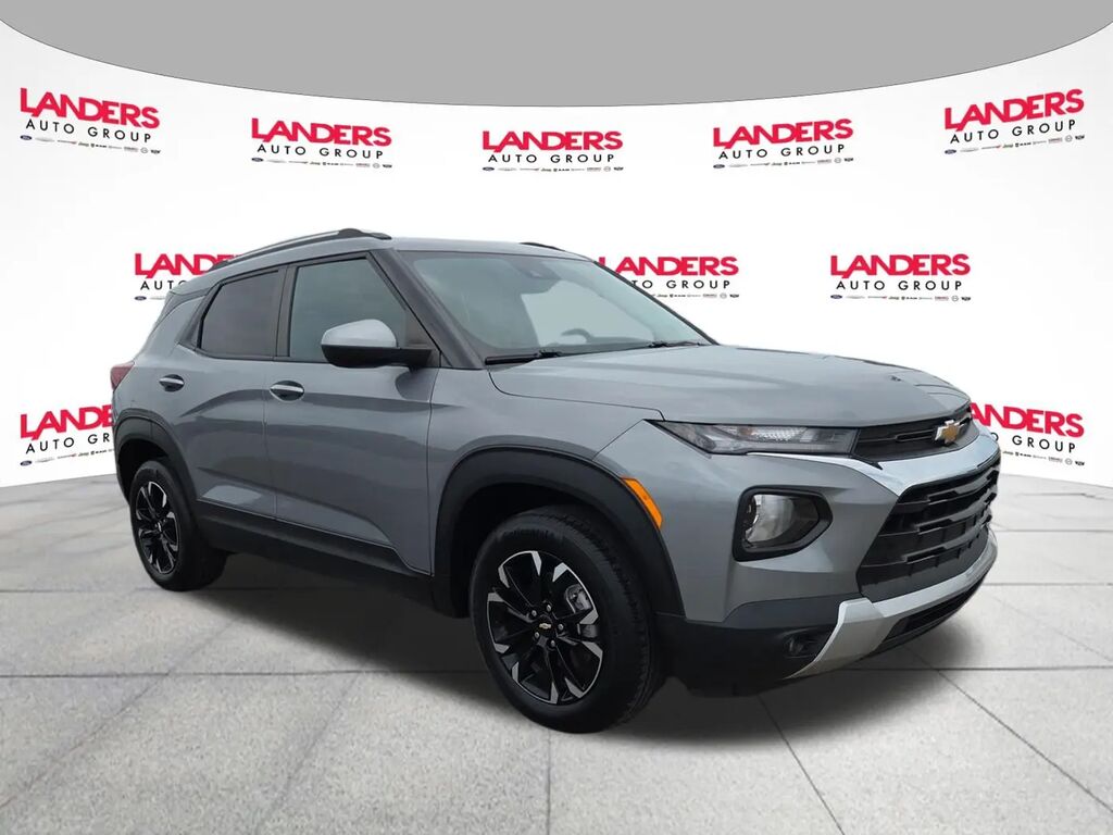 2023 Chevrolet Trailblazer LT — photo 1 of 13