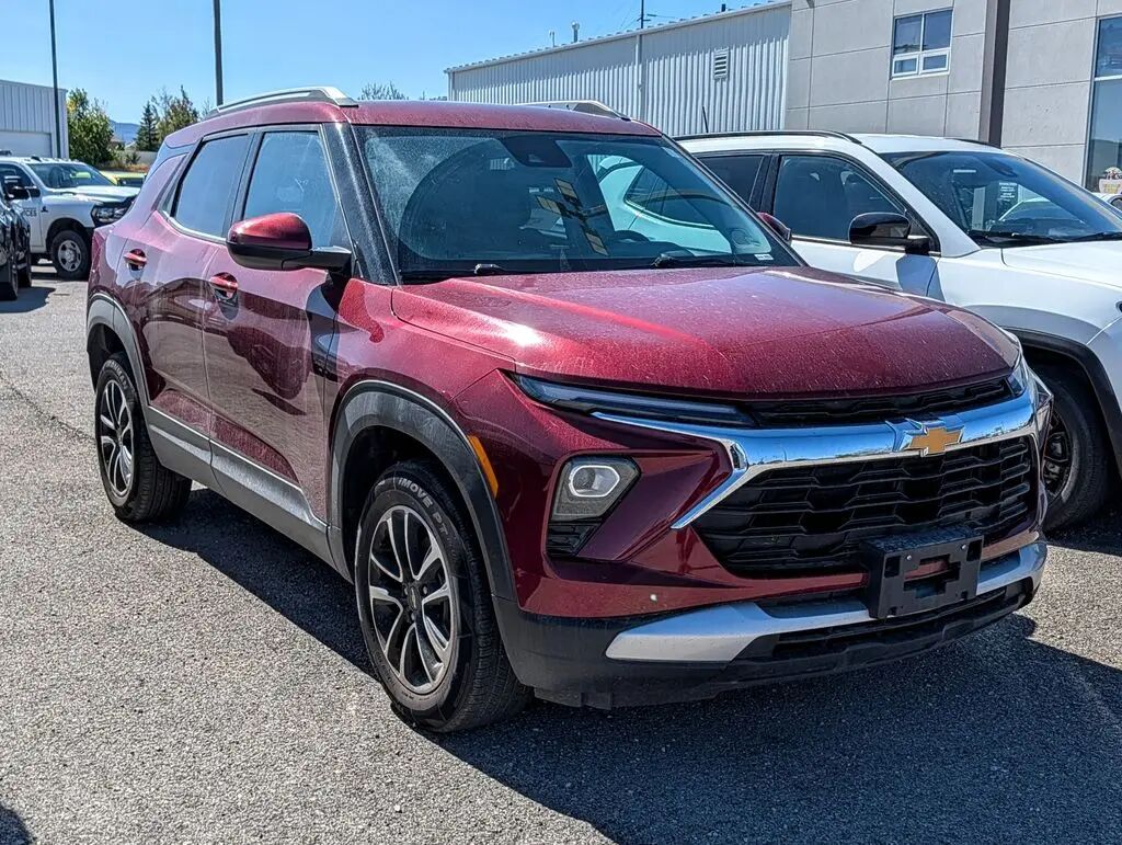 2025 Chevrolet Trailblazer LT — photo 1 of 3