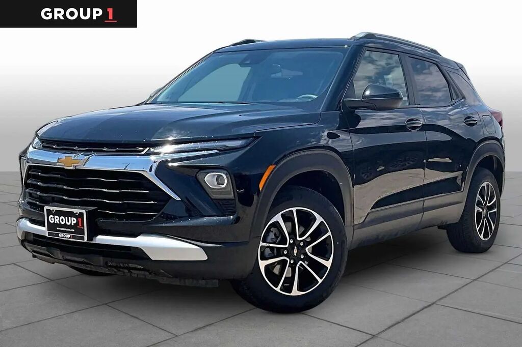 2025 Chevrolet Trailblazer LT — photo 1 of 13
