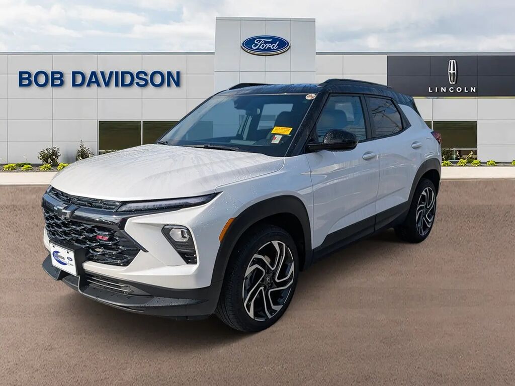 2025 Chevrolet Trailblazer RS — photo 1 of 26