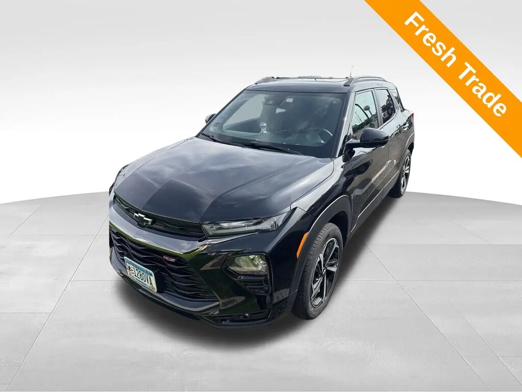 2022 Chevrolet Trailblazer RS — photo 1 of 8