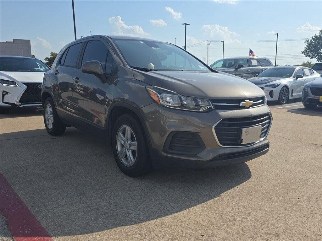 2020 Chevrolet Trax LS — photo 1 of 1