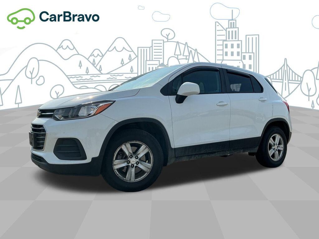 2022 Chevrolet Trax LS — photo 1 of 7