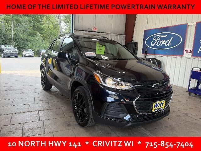 2022 Chevrolet Trax LT — photo 1 of 12