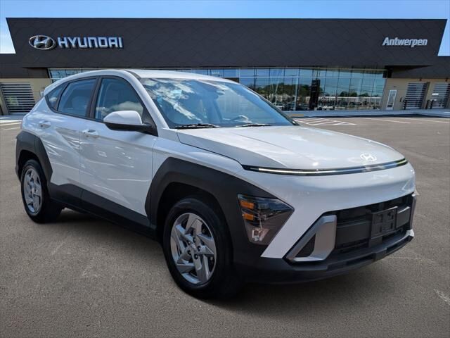 2026 Hyundai KONA SE