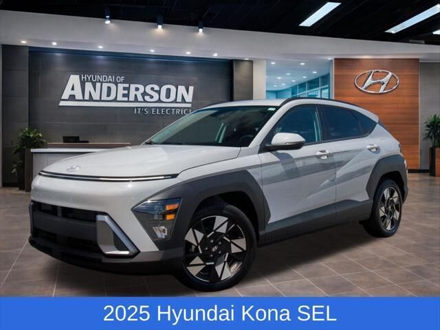 2025 Hyundai KONA SEL — photo 1 of 12