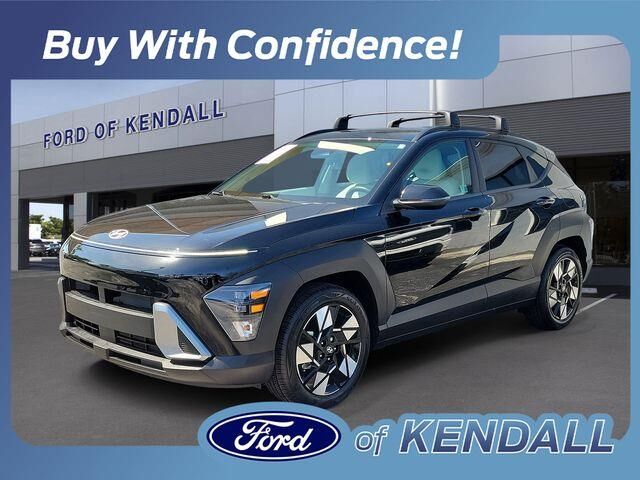 2025 Hyundai KONA SEL — photo 1 of 13